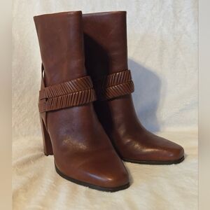 Chic Brown Heeled Boots
